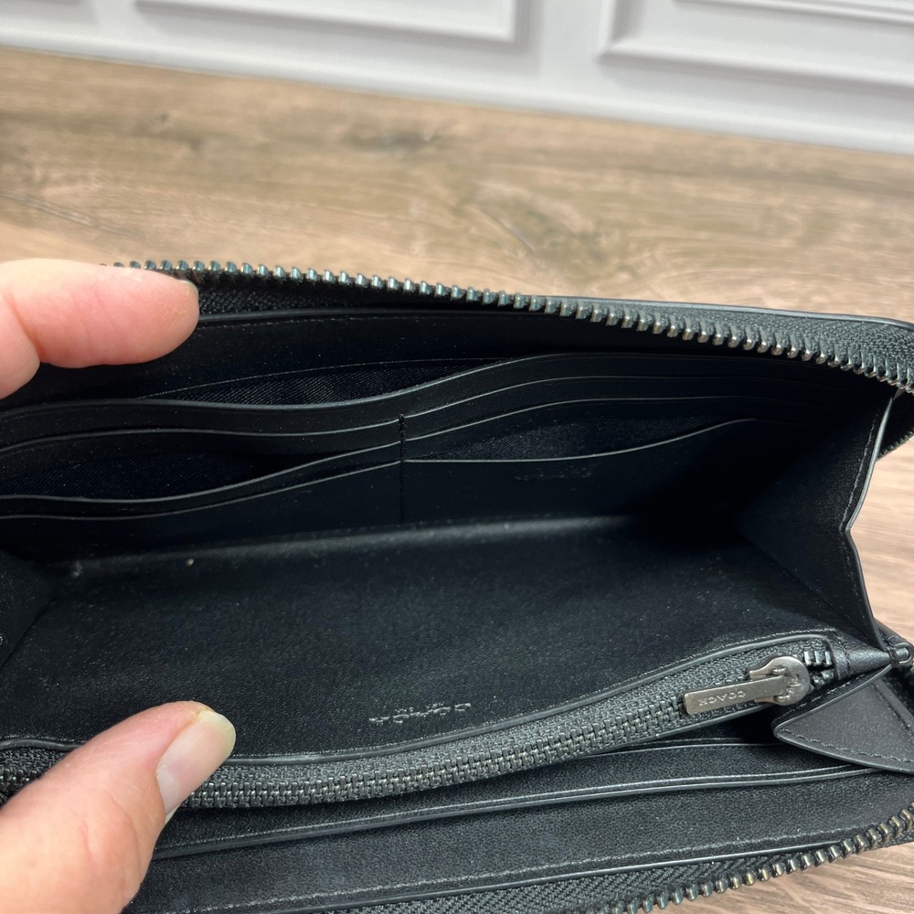 Coach Wallet Continental Accordion Zip Black Signature Debossed Leather CE551 - Picture 6 of 10
